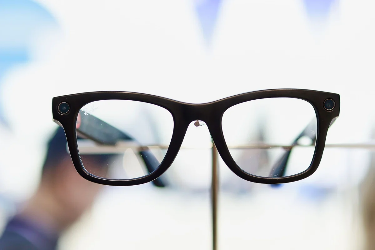 Coalition of Civil Liberties Groups Demands Meta Abandon Facial Recognition Plans for Smart Glasses Amid Privacy and Stalking Concerns