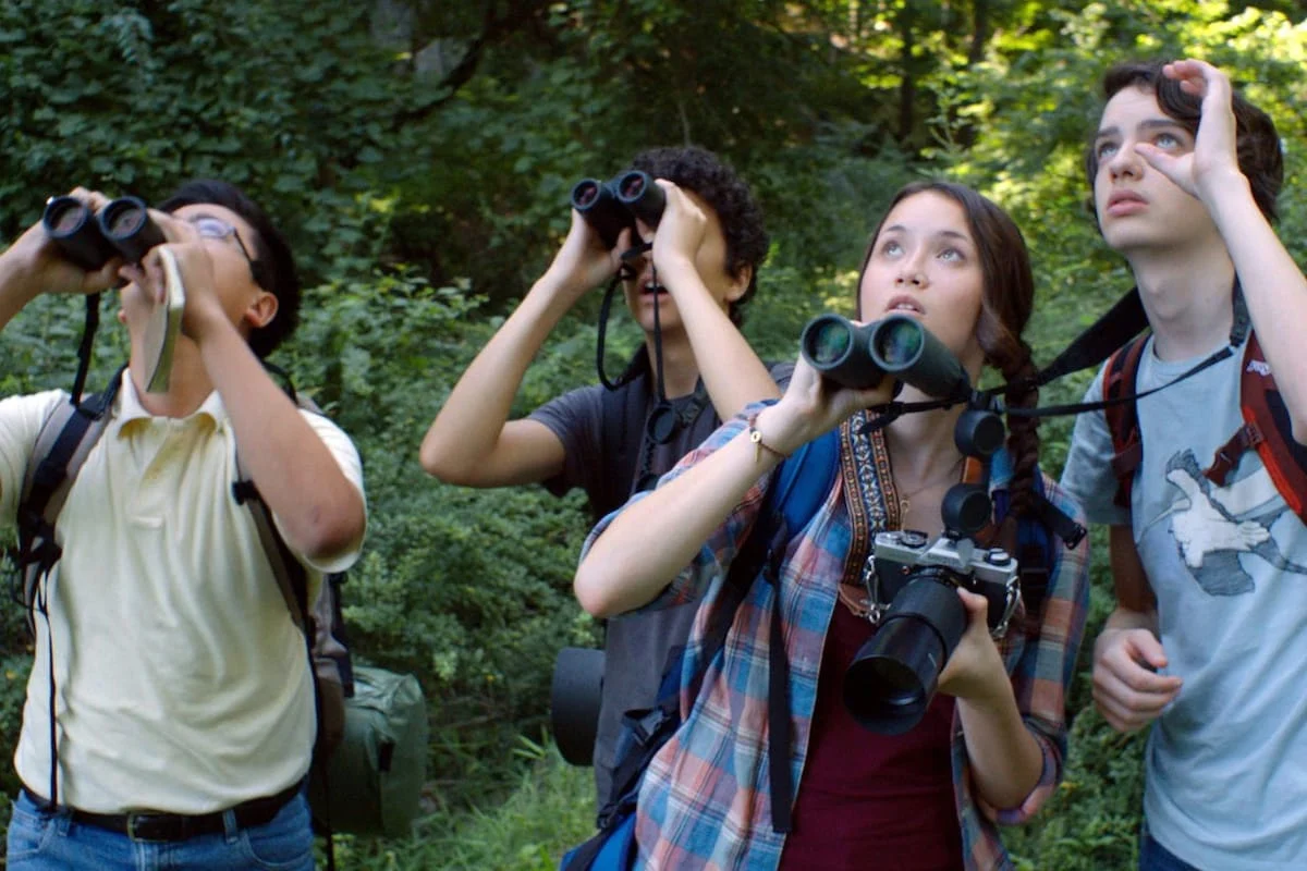 The Rise of "Early Onset Birder Syndrome": How Young People are Finding Solace in Birdwatching