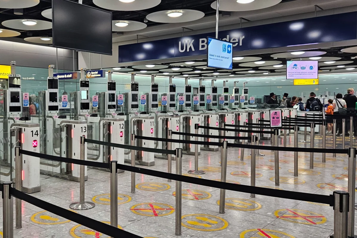 UK Government Plans to Deploy Facial Age Estimation AI at Borders Amid Concerns Over Racial Bias and Inaccuracy