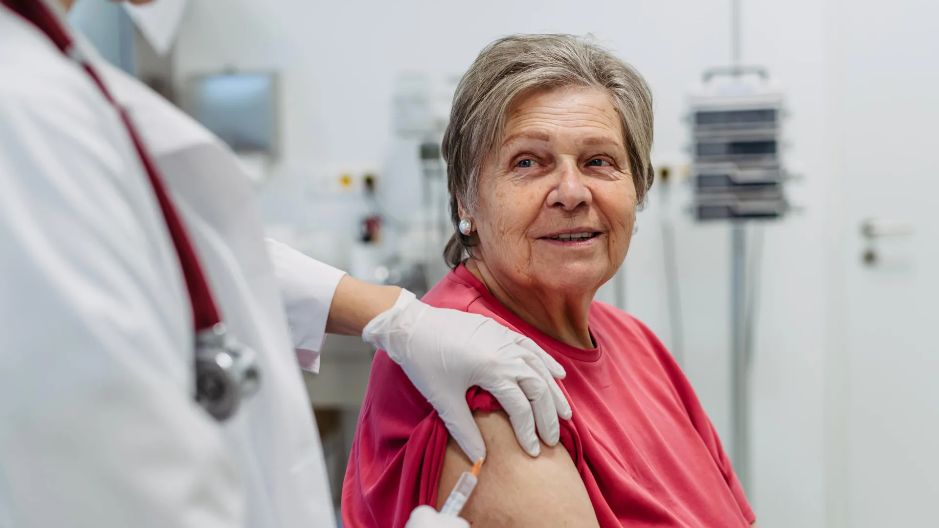 Shingles Vaccination Linked to Lower Dementia Risk Among Older Adults in Skilled Nursing Facilities